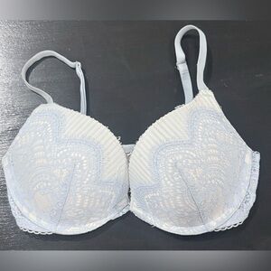 Victoria’s Secret Dream Angels Push-Up Light Blue Lace Underwire Bra 32D